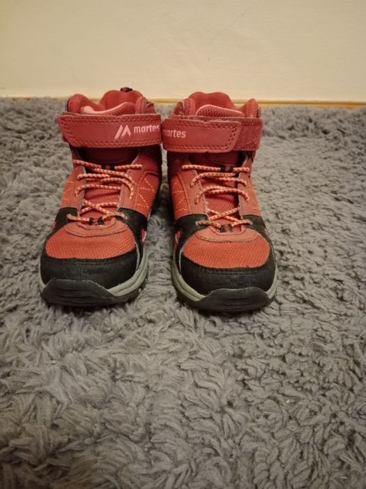 Dziewczęce różowe trzewiki