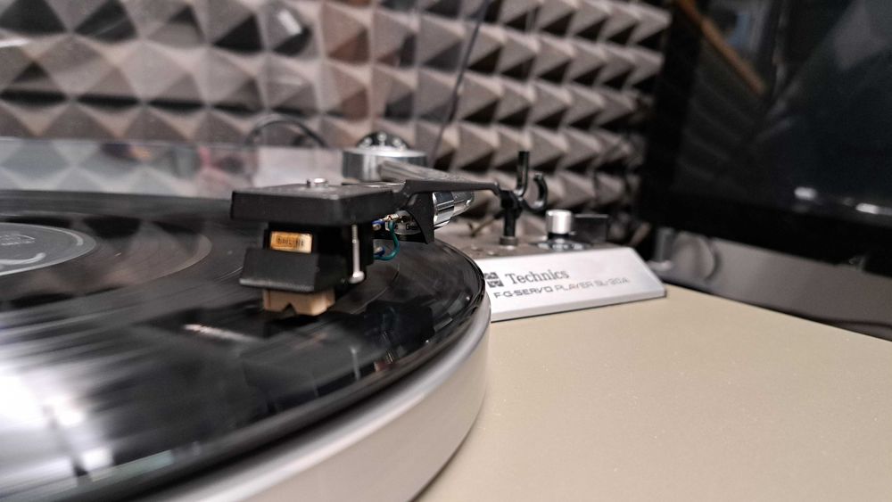 Gramofon TECHNICS SL-20 shure type2