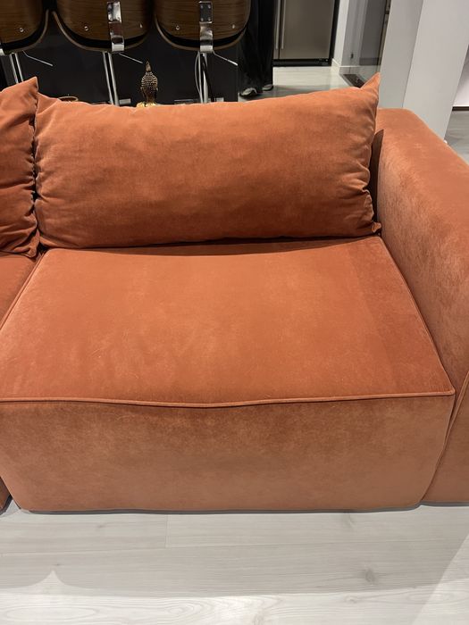 Sofa moderno com chaise longue