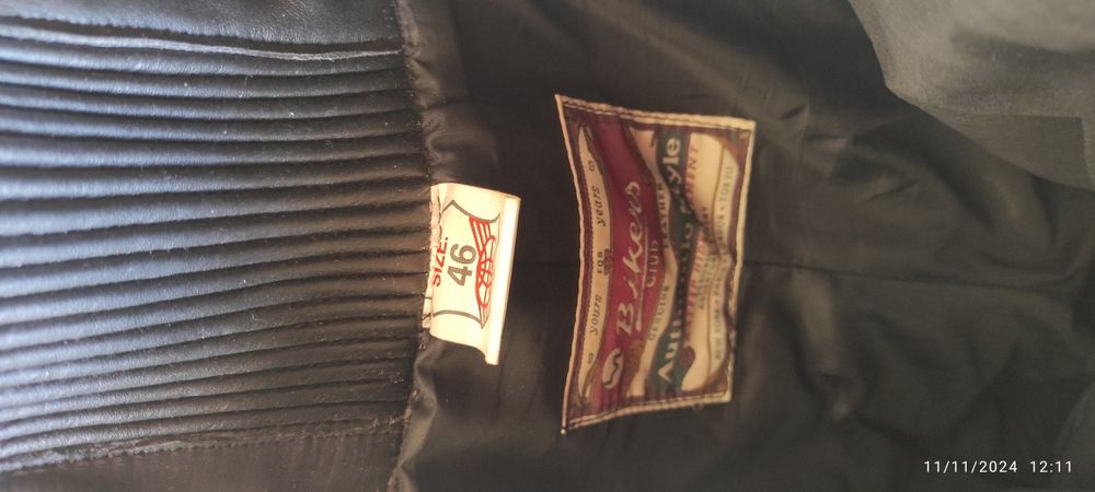 Dois casacos e umas calças de Mota