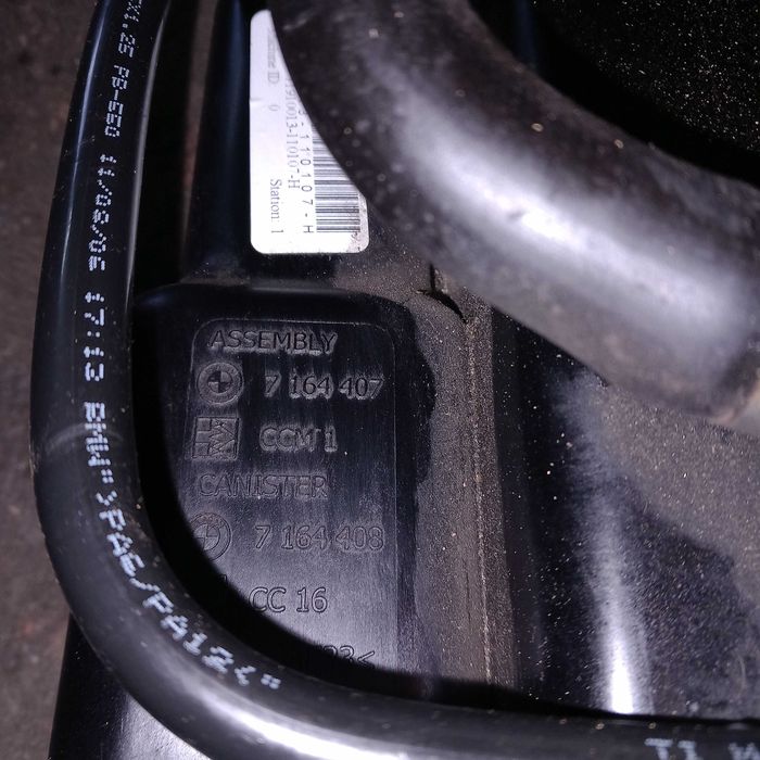 BMW E70 X5 E71 obudowa filtr węglowy 3.0 Si 4.8i