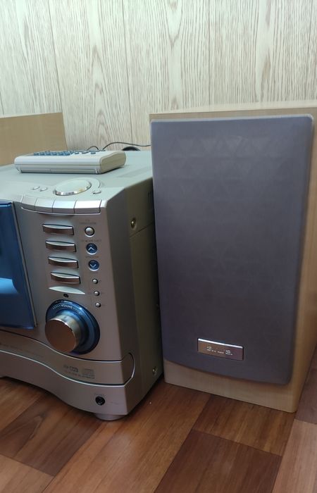Музичний центр Aiwa CX-G5EZ + колонки SX-G5
