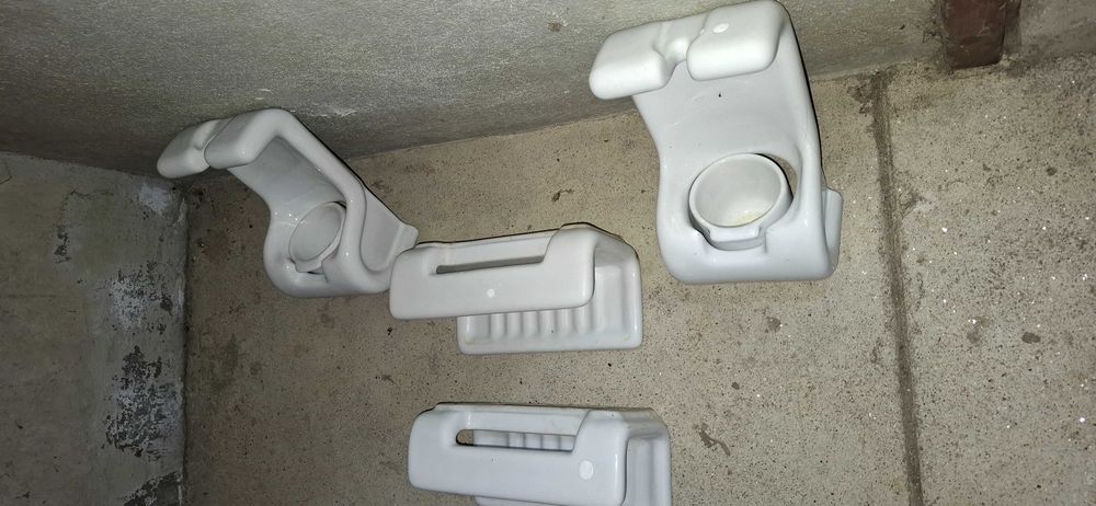 Saboneteiras em louça