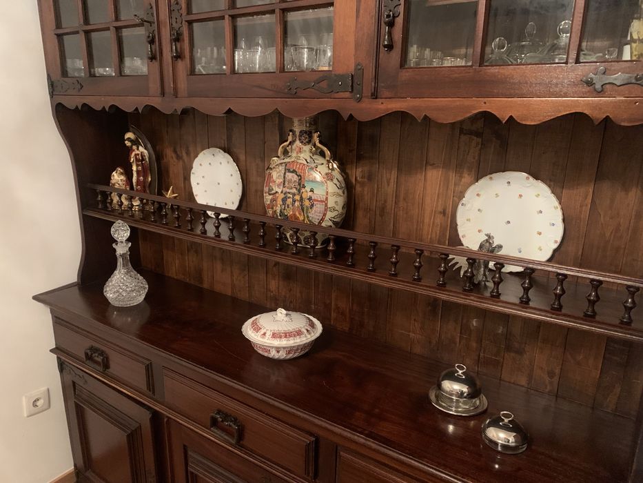 Movel de sala de Jantar  em Mogno