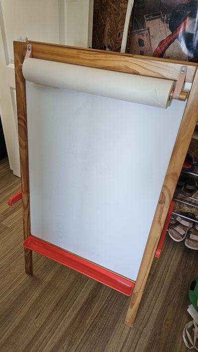 Cavalete infantil ikea