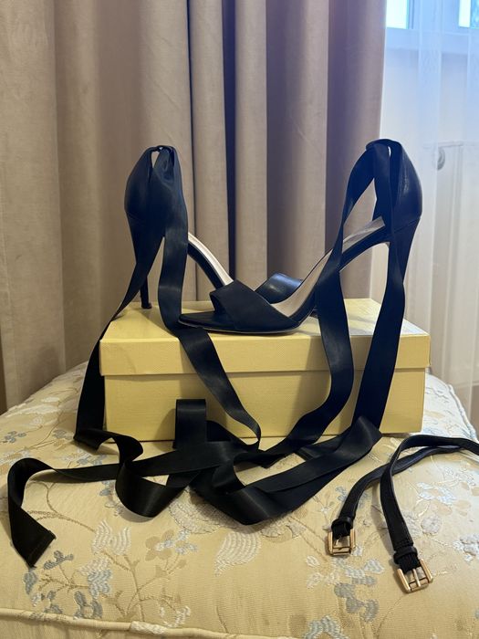 Босоніжки шкіряні