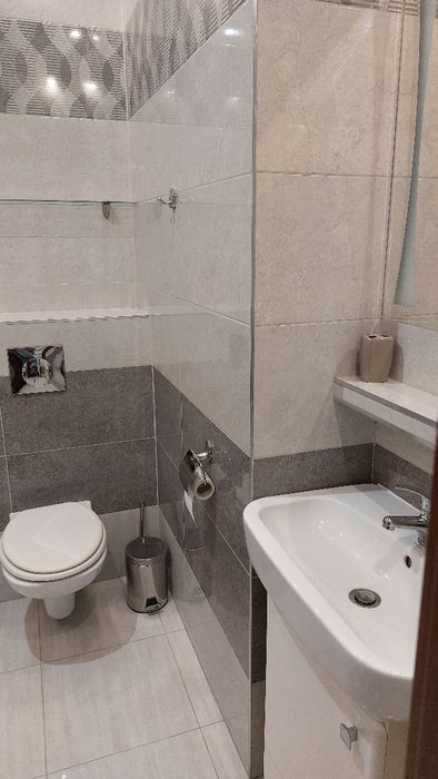 Wynajmę kawalerkę z miejscem  postojowym w garażu  w centrum  Płocka