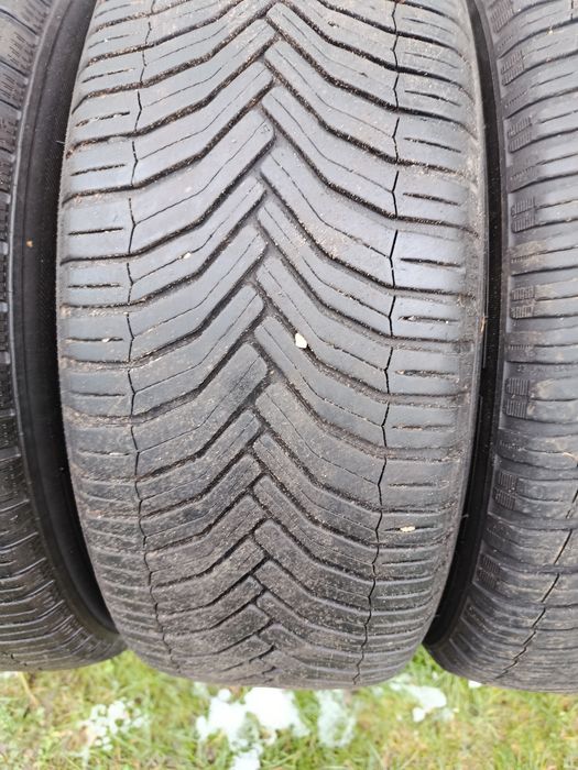Sprzedam opony wielosezonowe