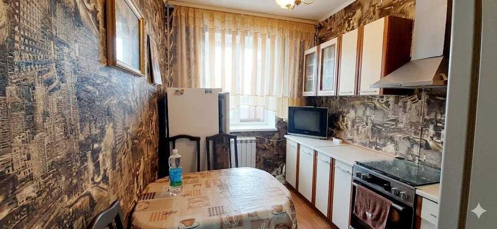 В центре Чугуева квартира улучшенной планировки