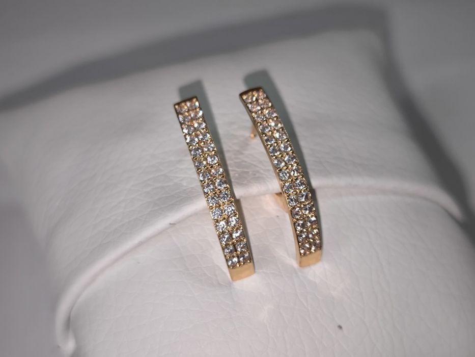 Серьги золотые с Фианитами, вес 3.98