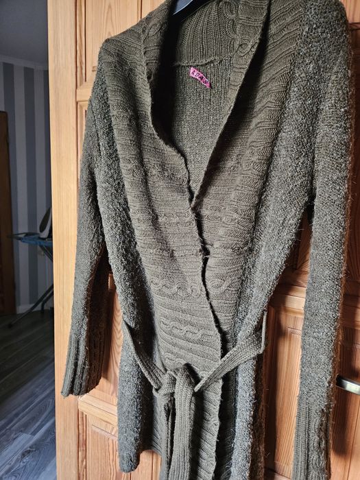 Sweter khaki rozmiar 40