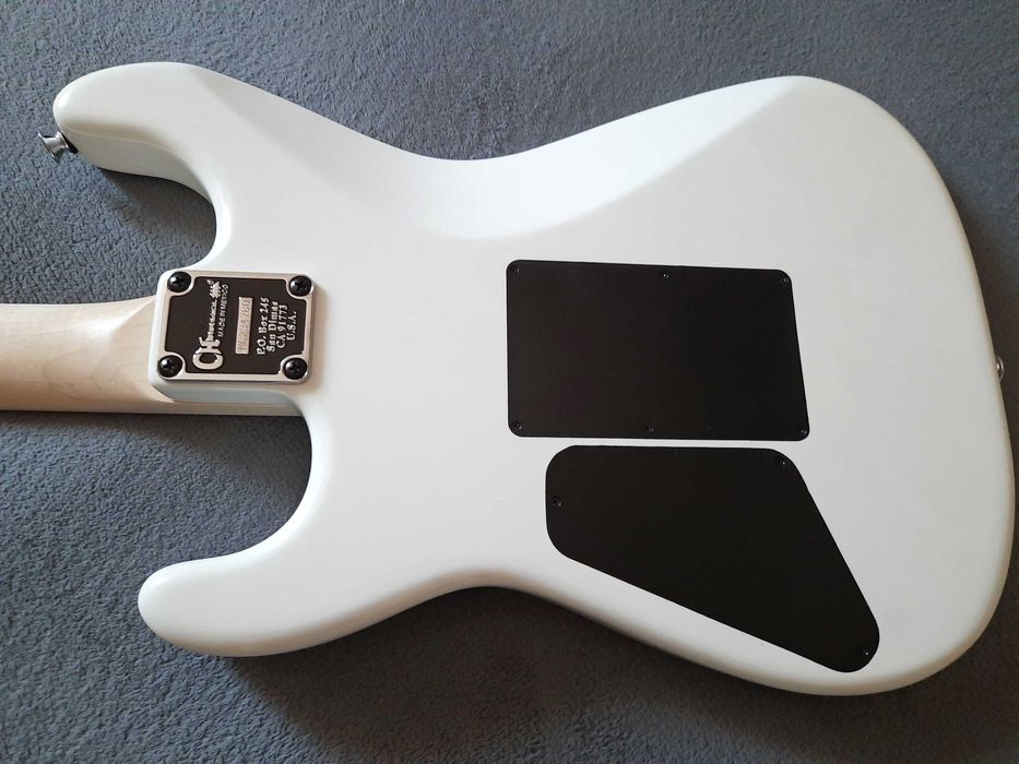 Charvel Pro Mod San Dimas HH Floyd Rose 1000 Seymour Duncan