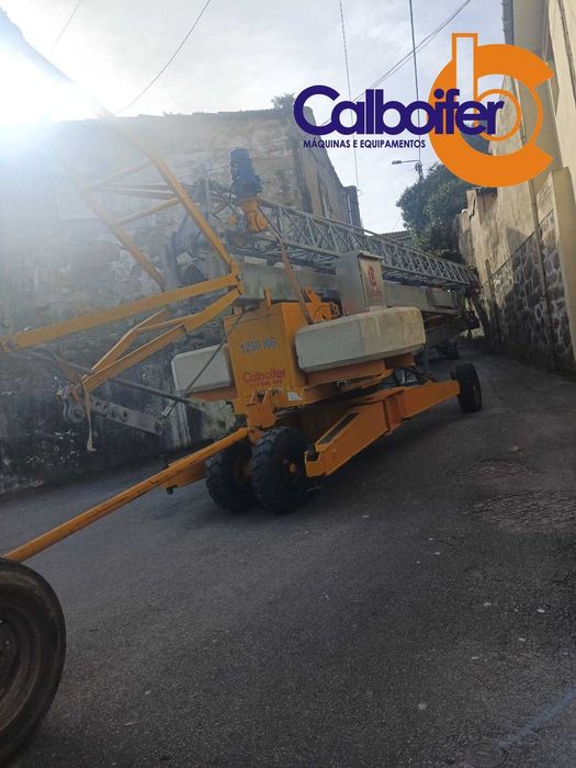 Grua automontante hidráulica