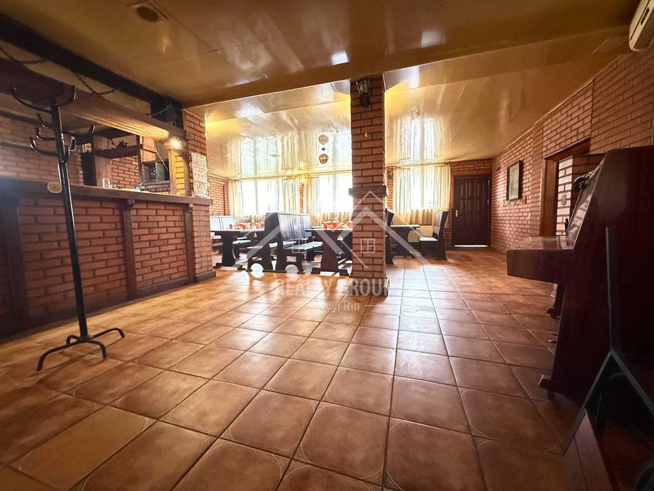 Оренда приміщення вул. Прорізна (Мопрівська), 1а