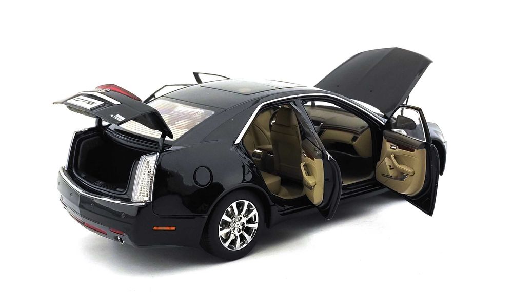 1/18 Cadillac CTS 2008 black Kyosho G001BK