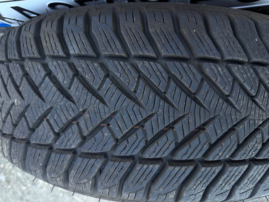 Good Year Ultra Grip + 245/60 R18