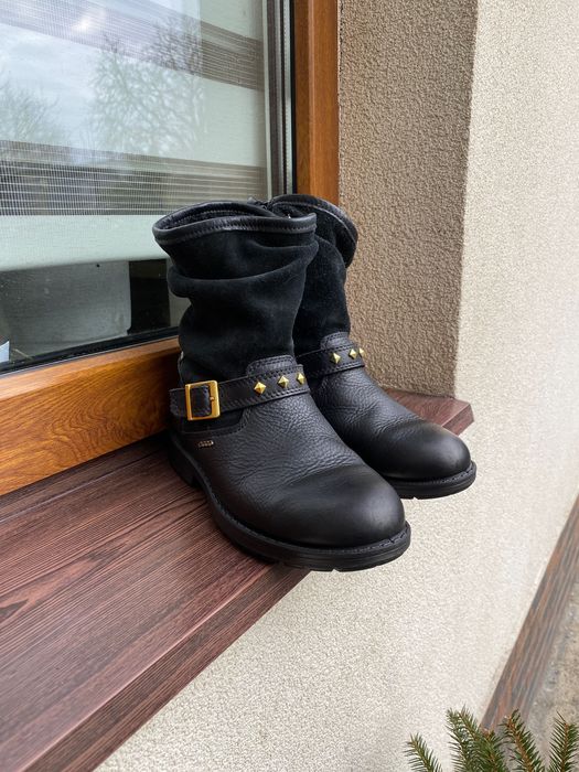 Продам чоботи Ecco р. 34