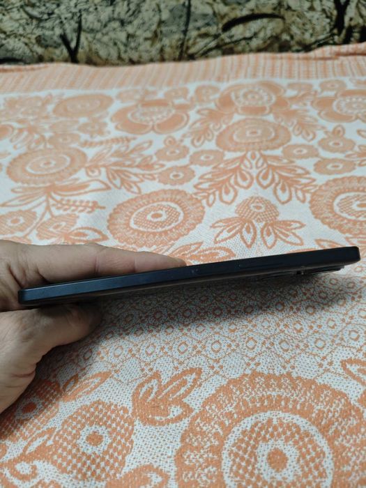 Продам телефон Poco f5