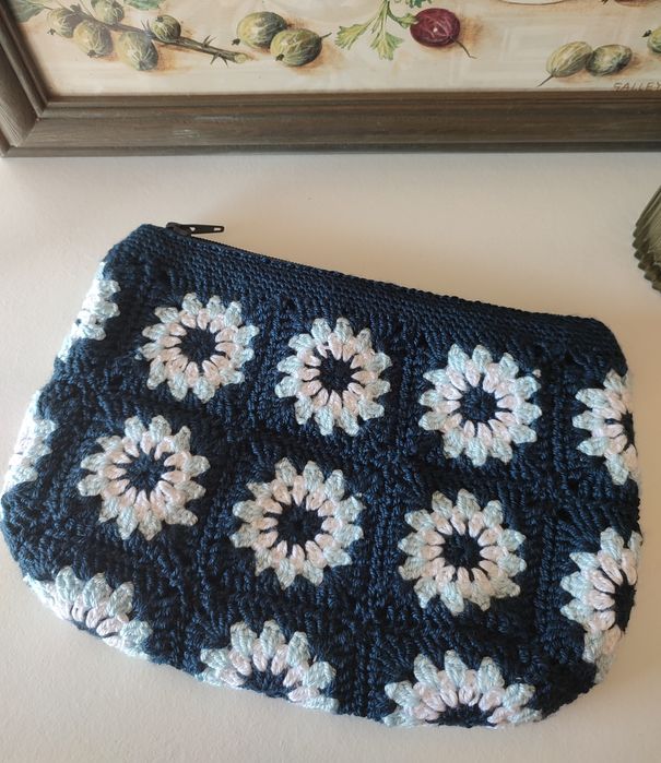 Bolsa de crochê  feito à mão