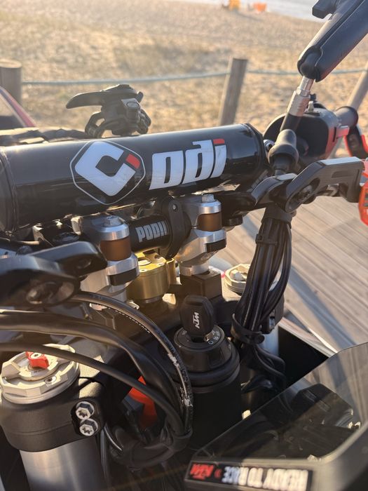 KTM 890 ADVENTURE R 2024 preparada para Rally