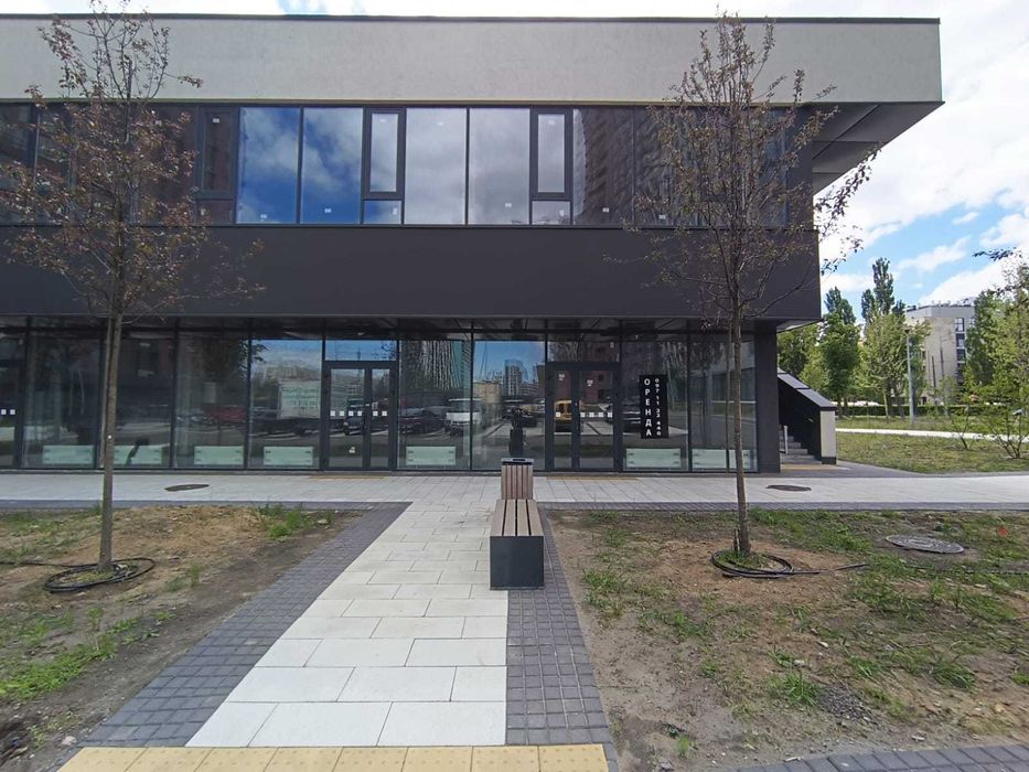 ЖК Диброва Парк. Фасадное помещение "Open Space" 51 м2