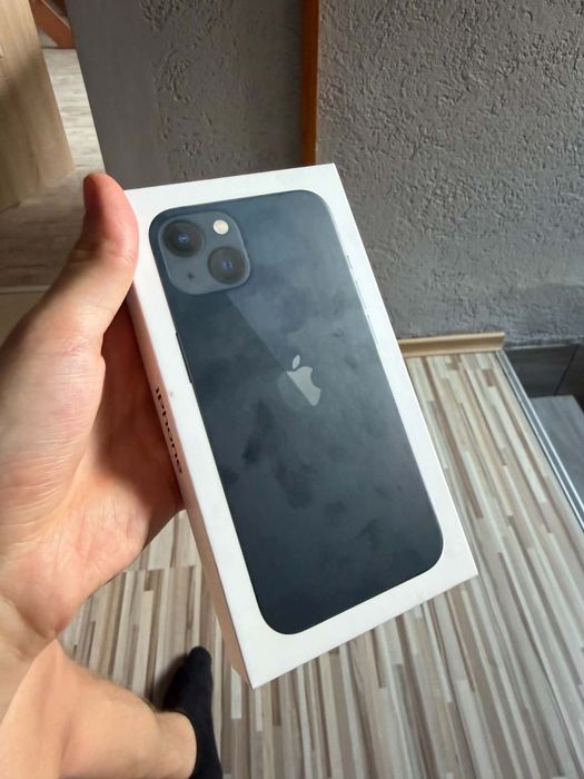 Telefon iPhone 13