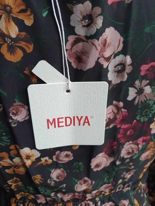 Włoska sukienka Mediya