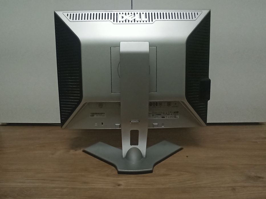 Dell Monitor 31 cm x 41 cm