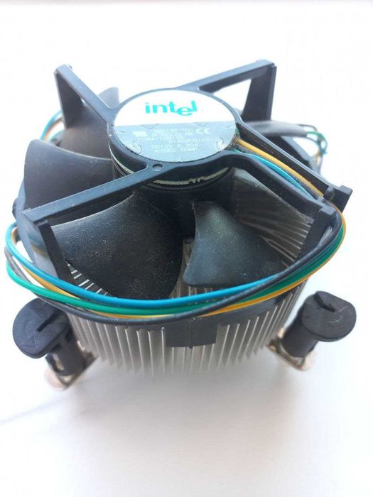 Системна плата Asus P5VD2-MX з кулером