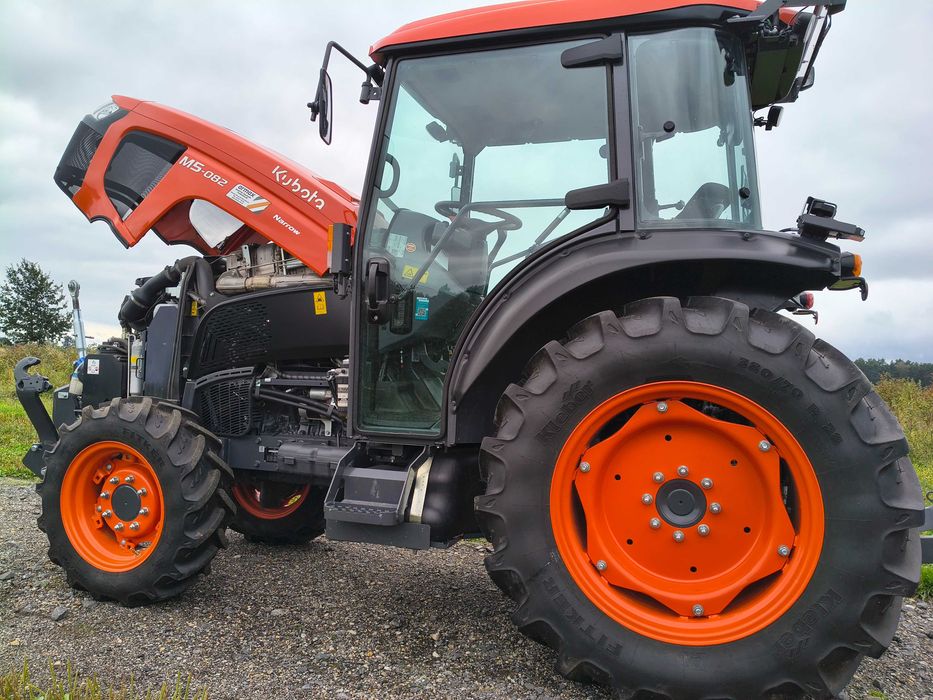 Ciągnik sadowniczy Kubota M5082Narrow