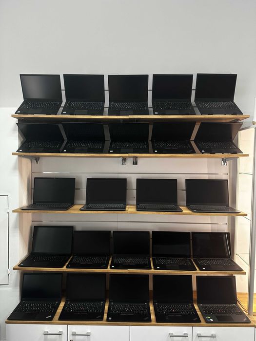 Dell Precision 7520 15.6"FHD i7-7820HQ 32GB 512GB Quadro M1200 4GB A-