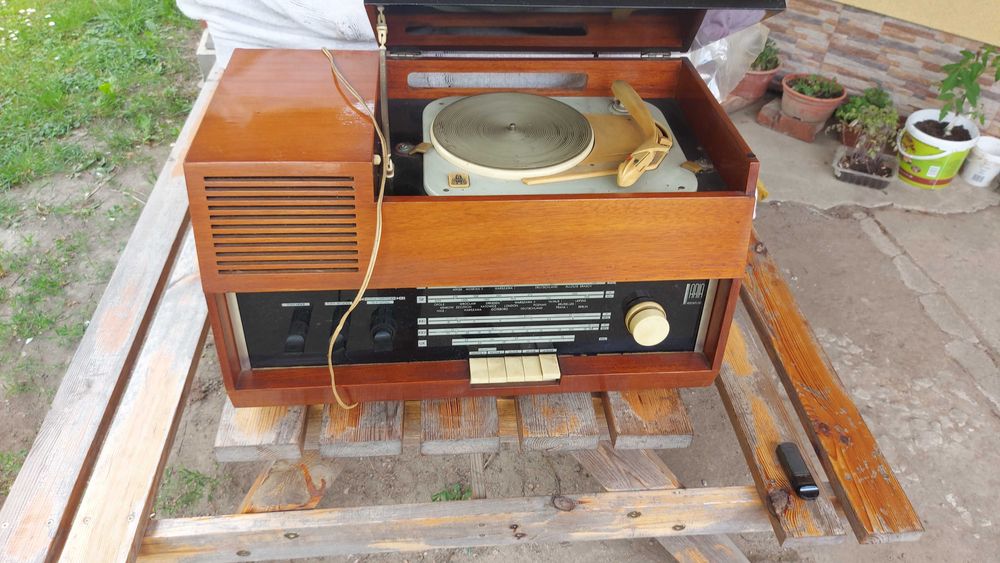 Radio Aria stare