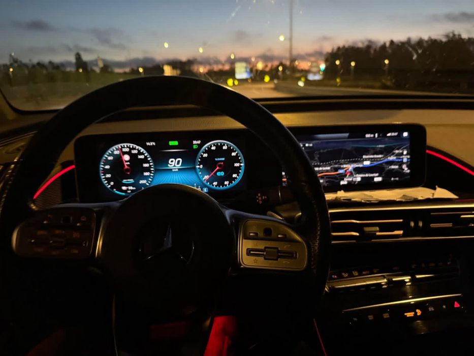 Mercedes EQC 400 4matic AMG com IVA