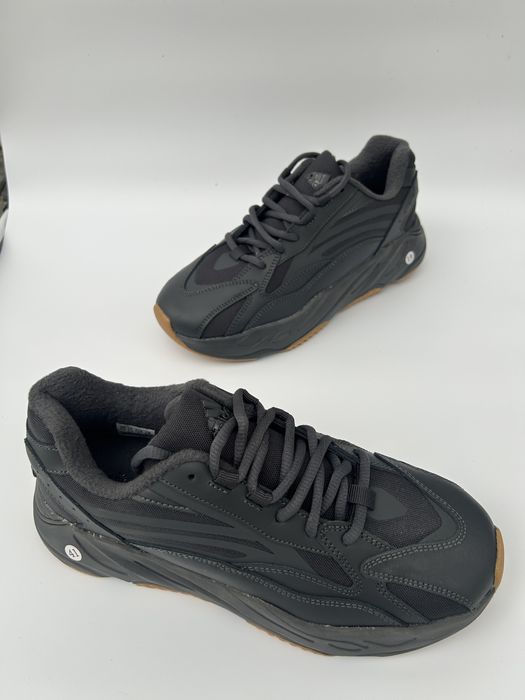 Кросівки термо Adidas Yezzy Boost 700 шкіра