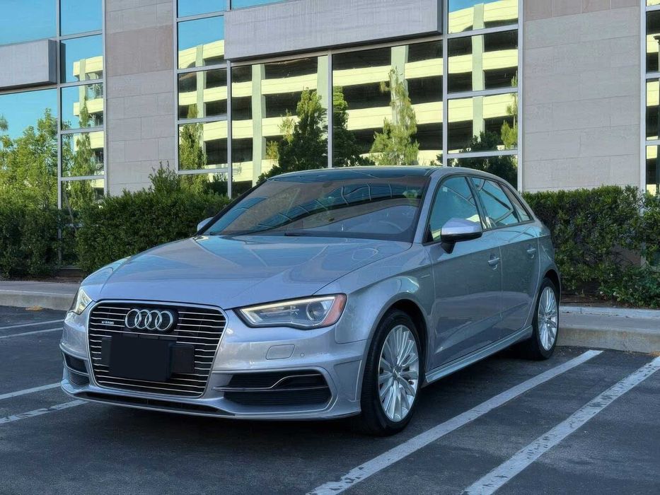 Audi A3 E-Tron      2016