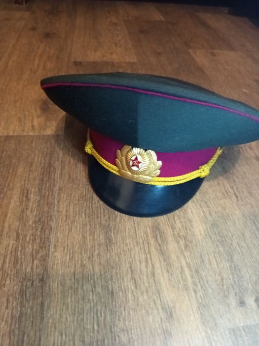 Фуражка украинская с советской какардой