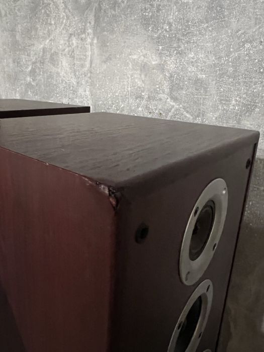 Kolumny glosnikowe Jamo studio 180