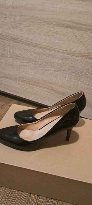 Buty na obcasie 39
