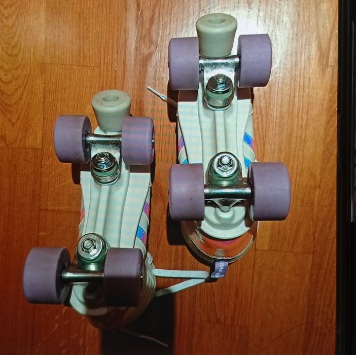 Patins 4 rodas novos