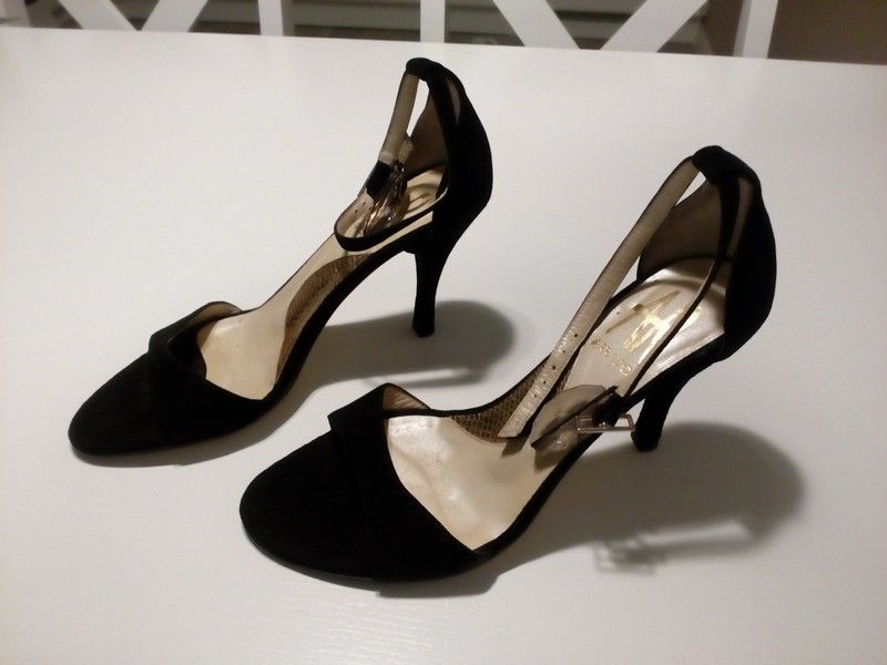 Skórzane welurowe buty