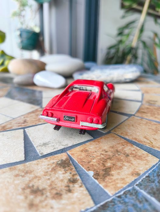 Ferrari Dino 246 GT escala 1:36 Maisto Shell