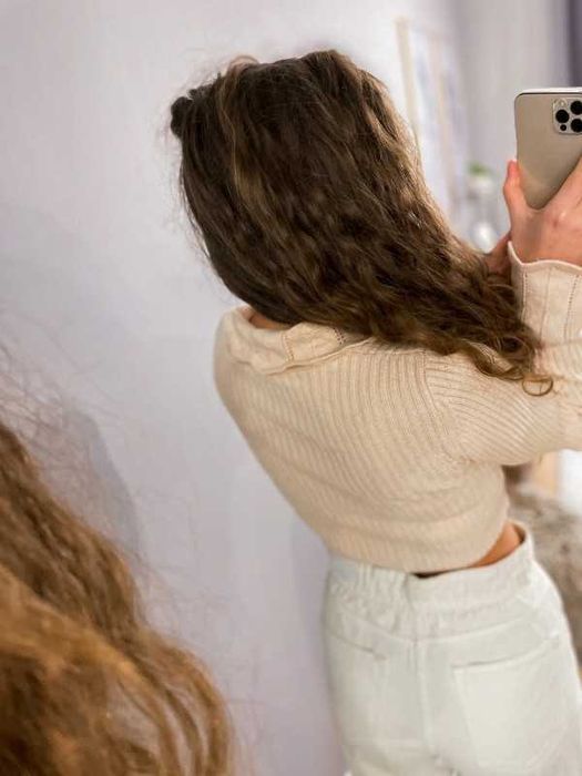 Beżowy sweter crop Selfieroom
