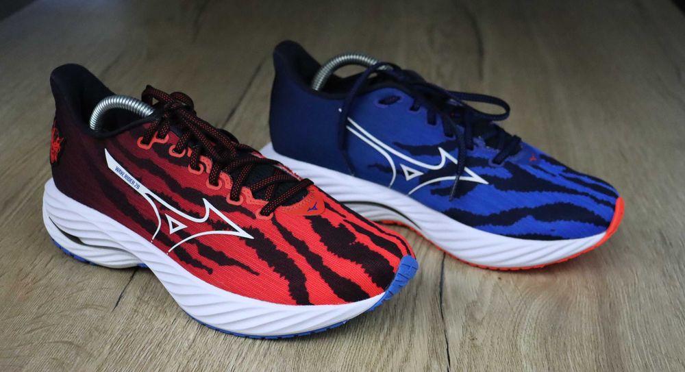 Mizuno Wave Rider 28 męskie biegowe 41 ( 26,5 cm)