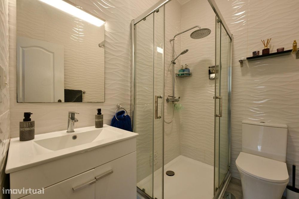 Moradia T5 Renovada com Piscina em Óbidos