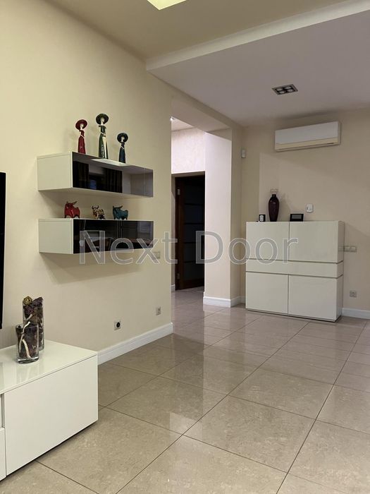 Здам будинок на дамбі київського моря