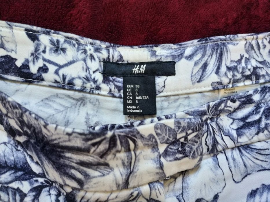 Kwieciste szorty h&m