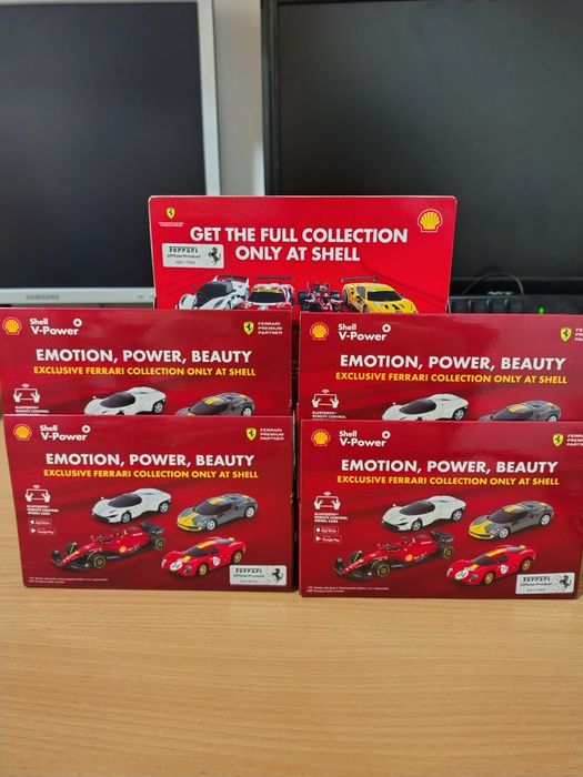 Повна колекція машин shell v power +1 з іншої колекції
