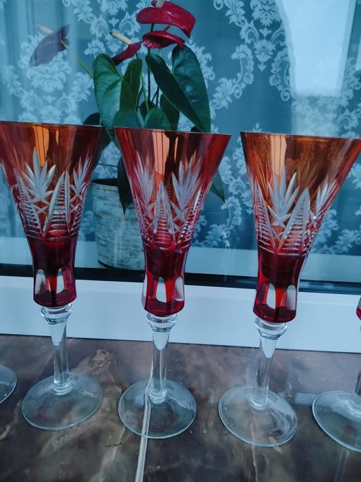 Келихи  кришталеві червоні