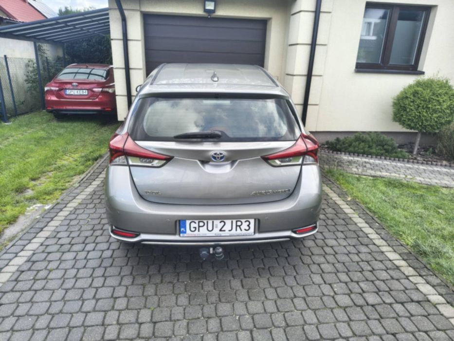 Toyota Auris 2015 r 1.8 hybryda