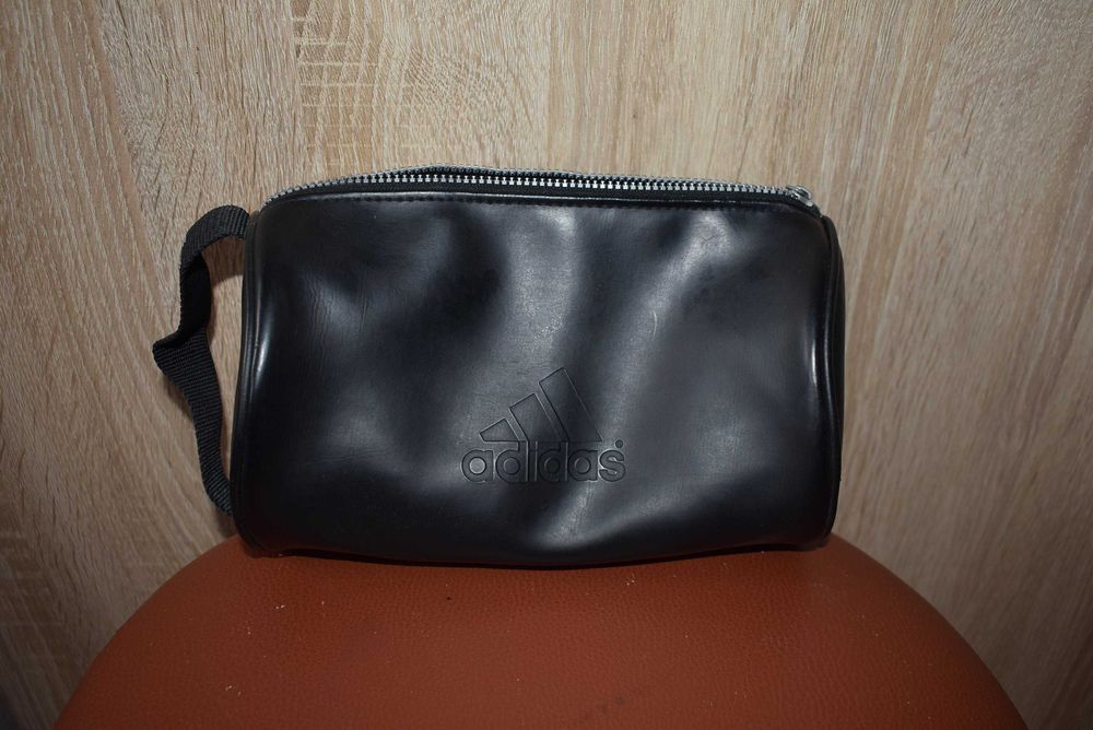 adidas kosmetyczka